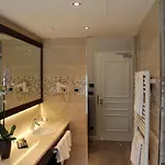 Boutique Adria מלון 4*