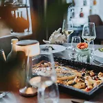 מלון Boutique Adria 4*