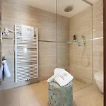 Boutique Adria 4* וולס