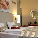 Boutique Adria Отель Вельс