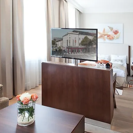 Отель Boutique Adria
