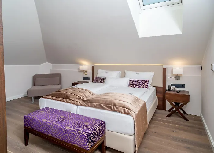 Hotel Boutique Adria 4*